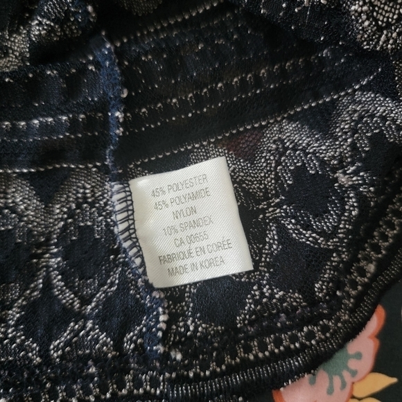 Vintage | Classique Collections | XL | Embroidered - Picture 9 of 13